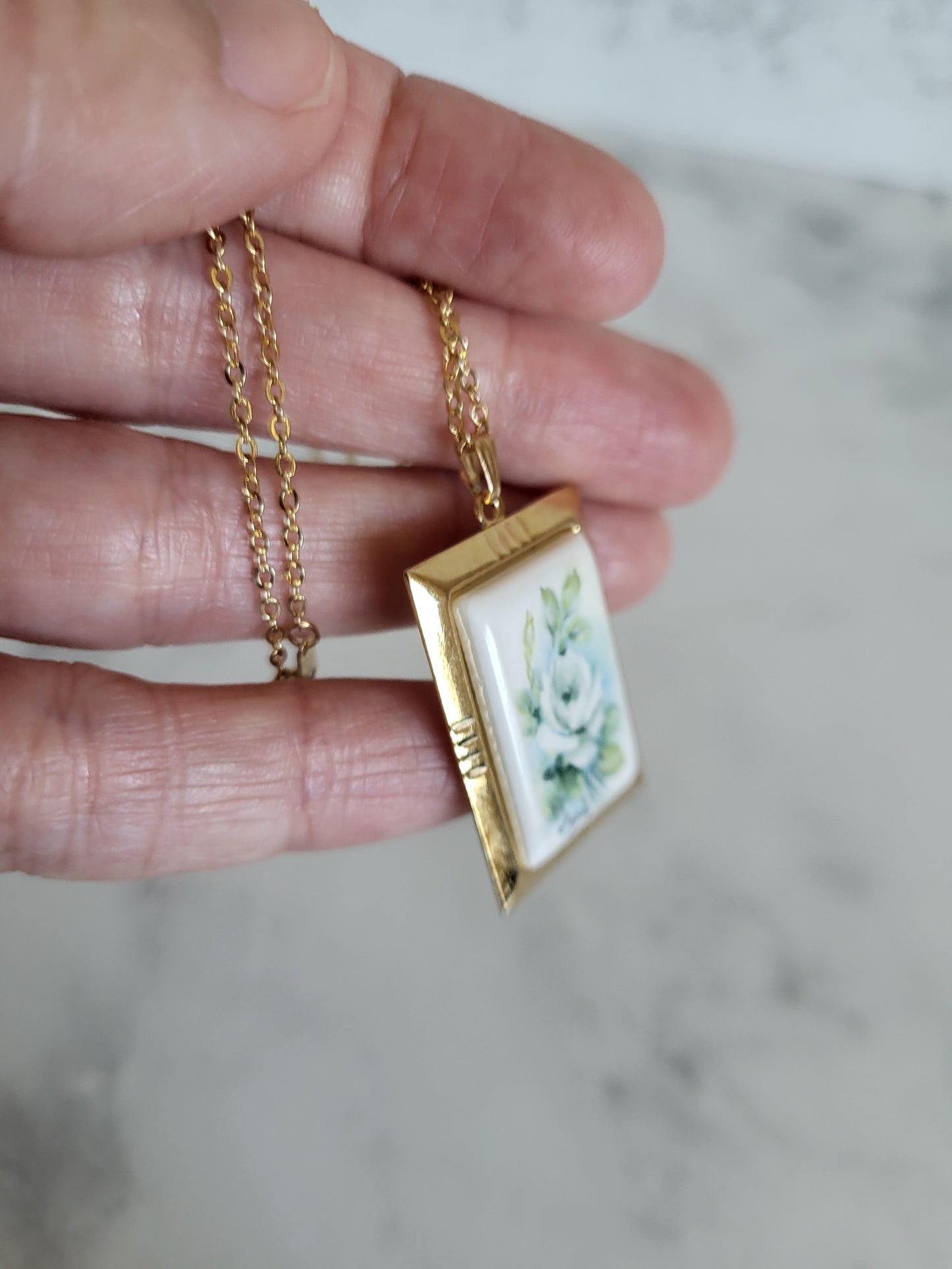 Vintage Floral Porcelain Style Pendant with 18" Chain