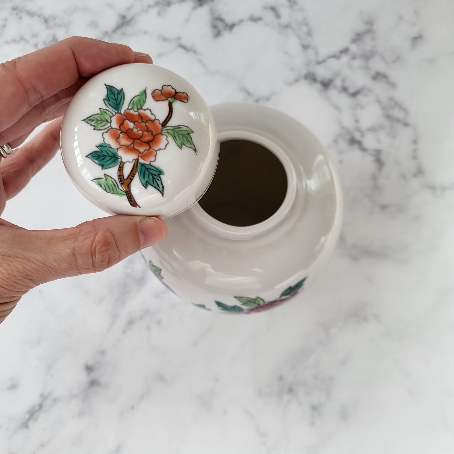 Japanese Floral Porcelain Ginger Jar with Lid