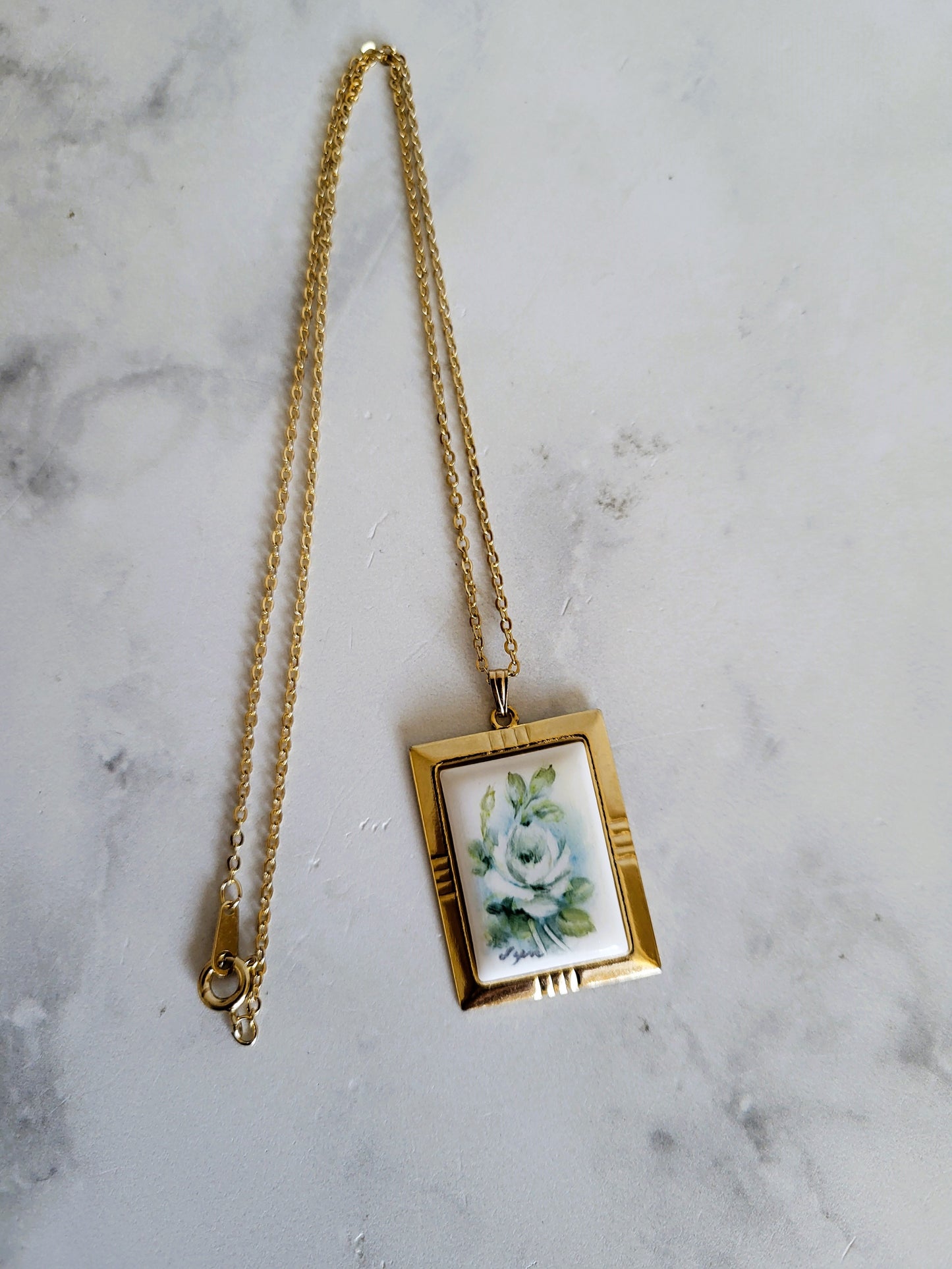 Vintage Floral Porcelain Style Pendant with 18" Chain