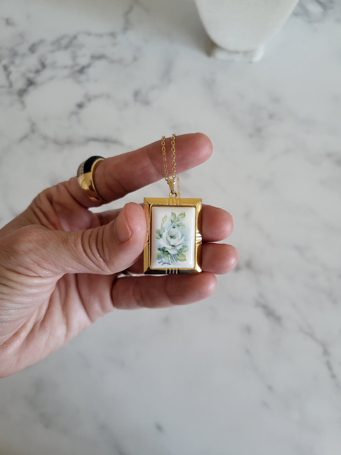 Vintage Floral Porcelain Style Pendant with 18" Chain
