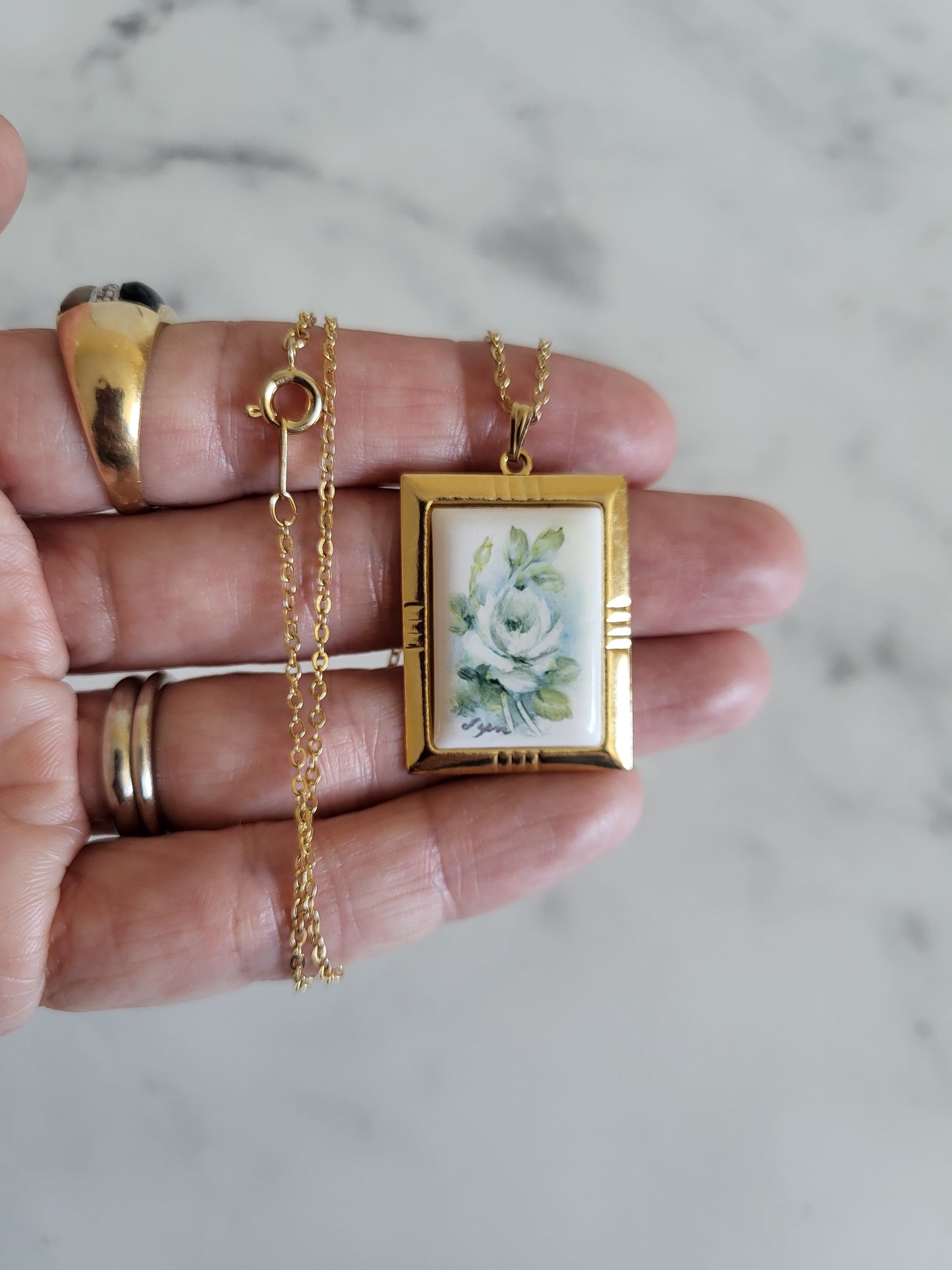 Vintage Floral Porcelain Style Pendant with 18" Chain
