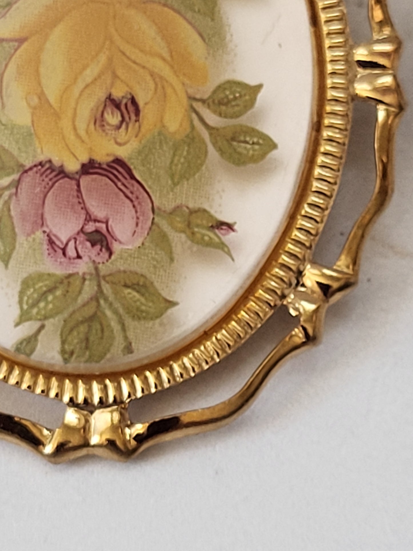 Vintage Floral Scarf Clip Pendant