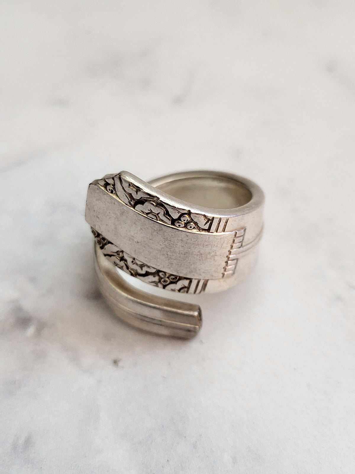 Vintage Rogers Triple Oneida Ltd. 1936 Silverplate Spoon Ring