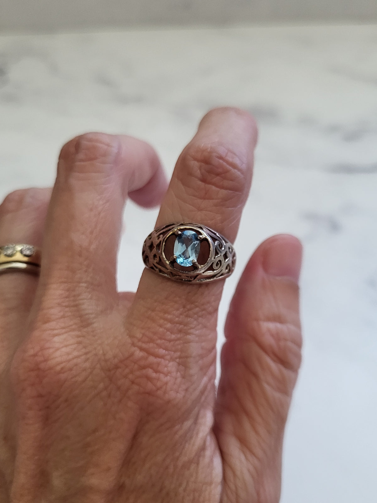 Vintage 925 Sterling Silver Oval Blue Topaz Filigree Ring